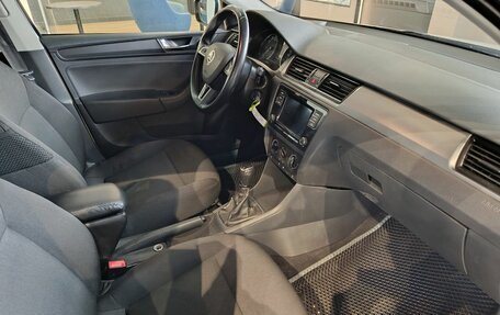 Skoda Rapid I, 2019 год, 1 100 000 рублей, 8 фотография
