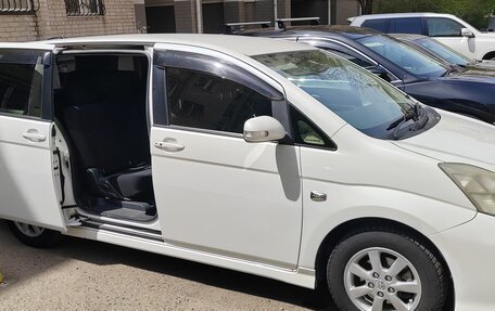 Toyota ISis I, 2012 год, 1 125 000 рублей, 3 фотография
