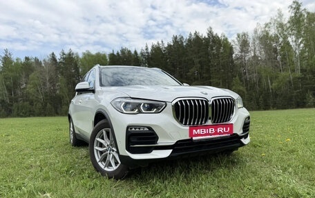 BMW X5, 2018 год, 5 600 000 рублей, 4 фотография