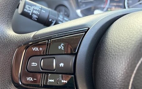 Honda Vezel, 2023 год, 2 053 000 рублей, 17 фотография