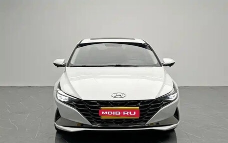 Hyundai Elantra, 2023 год, 1 350 000 рублей, 4 фотография