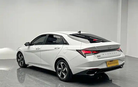 Hyundai Elantra, 2023 год, 1 350 000 рублей, 8 фотография