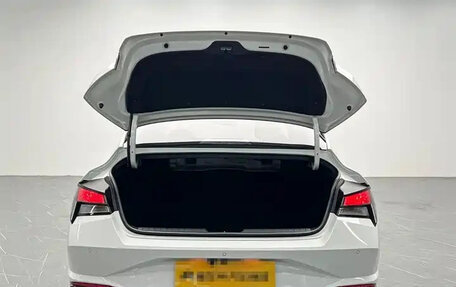 Hyundai Elantra, 2023 год, 1 350 000 рублей, 7 фотография