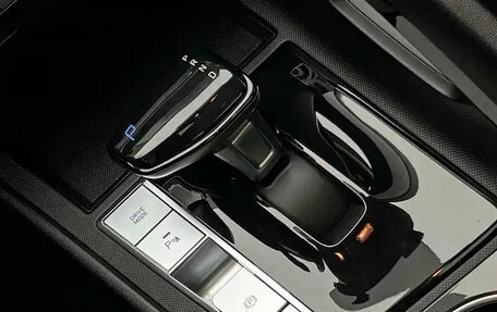 Hyundai Elantra, 2023 год, 1 350 000 рублей, 12 фотография