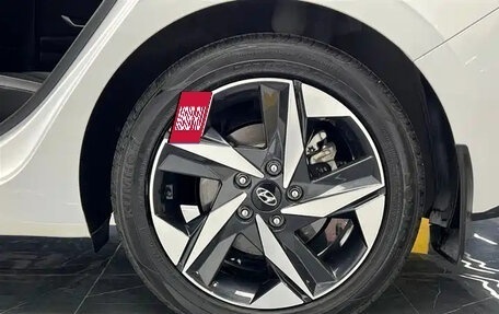 Hyundai Elantra, 2023 год, 1 350 000 рублей, 11 фотография