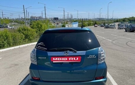 Honda Fit Shuttle I рестайлинг, 2012 год, 550 000 рублей, 2 фотография