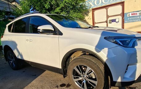 Toyota RAV4, 2018 год, 2 700 000 рублей, 6 фотография