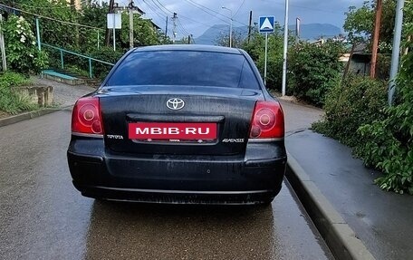 Toyota Avensis III рестайлинг, 2005 год, 600 000 рублей, 4 фотография