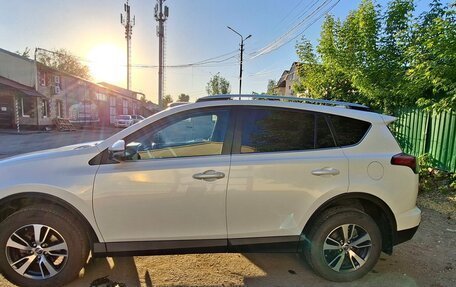 Toyota RAV4, 2018 год, 2 700 000 рублей, 3 фотография