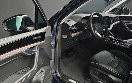 Volkswagen Touareg III, 2024 год, 8 750 000 рублей, 5 фотография