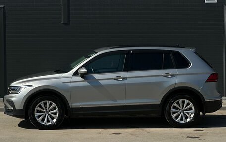 Volkswagen Tiguan II, 2021 год, 2 860 000 рублей, 10 фотография