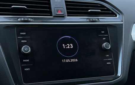 Volkswagen Tiguan II, 2021 год, 2 860 000 рублей, 16 фотография