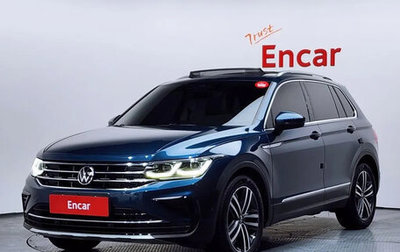 Volkswagen Tiguan II, 2021 год, 2 880 000 рублей, 1 фотография