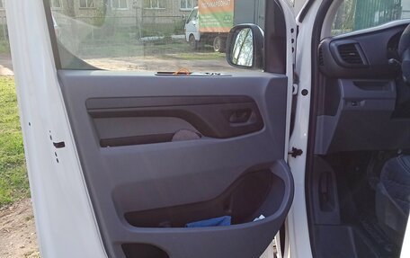 Toyota ProAce II, 2020 год, 2 790 000 рублей, 19 фотография