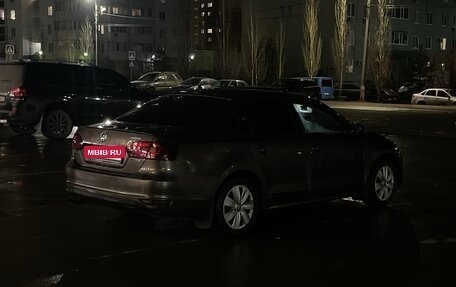 Volkswagen Jetta VI, 2012 год, 1 100 000 рублей, 2 фотография