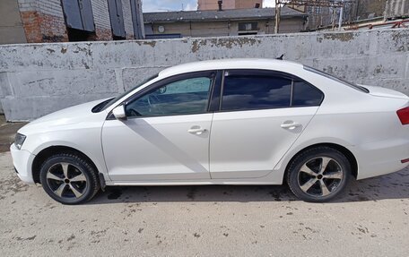 Volkswagen Jetta VI, 2013 год, 700 000 рублей, 21 фотография