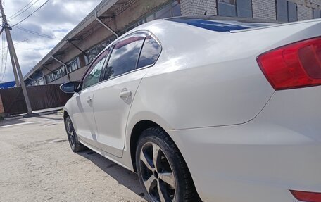 Volkswagen Jetta VI, 2013 год, 700 000 рублей, 25 фотография