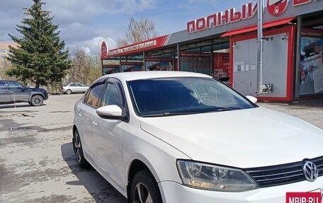Volkswagen Jetta VI, 2013 год, 700 000 рублей, 22 фотография