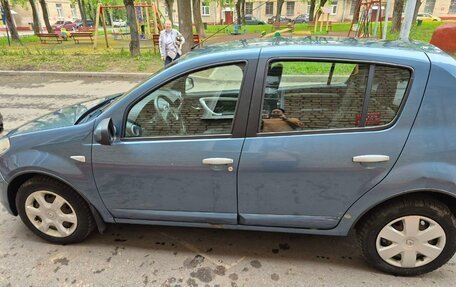 Renault Sandero I, 2011 год, 575 000 рублей, 2 фотография