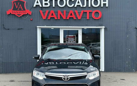 Toyota Camry, 2017 год, 2 380 000 рублей, 2 фотография