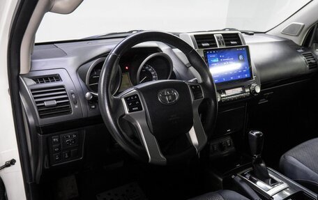 Toyota Land Cruiser Prado 150 рестайлинг 2, 2014 год, 4 100 000 рублей, 10 фотография