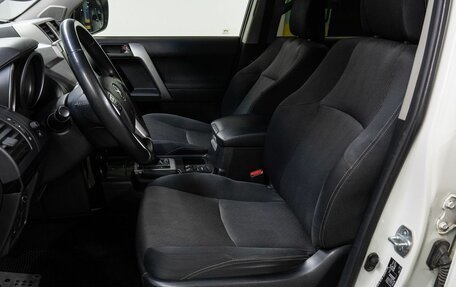 Toyota Land Cruiser Prado 150 рестайлинг 2, 2014 год, 4 100 000 рублей, 16 фотография