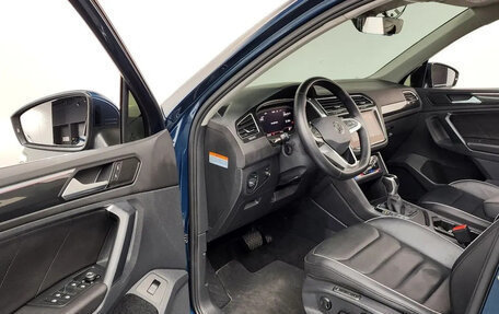 Volkswagen Tiguan II, 2021 год, 2 880 000 рублей, 5 фотография