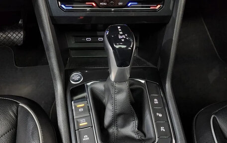 Volkswagen Tiguan II, 2021 год, 2 880 000 рублей, 10 фотография