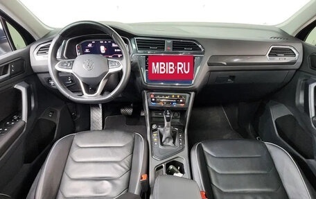 Volkswagen Tiguan II, 2021 год, 2 880 000 рублей, 6 фотография