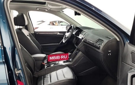 Volkswagen Tiguan II, 2021 год, 2 880 000 рублей, 9 фотография