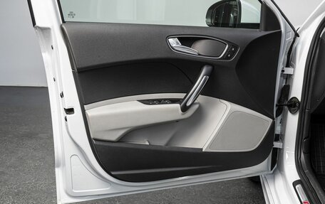 Audi A1, 2012 год, 1 390 000 рублей, 11 фотография