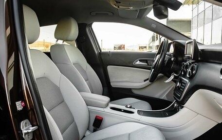 Mercedes-Benz GLA, 2014 год, 1 850 000 рублей, 20 фотография