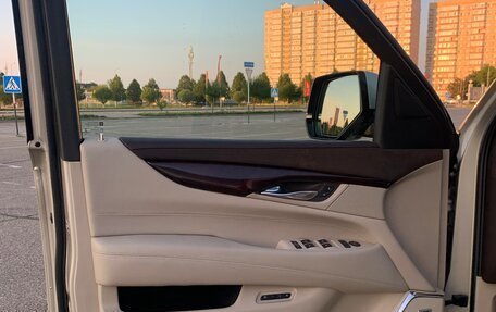 Cadillac Escalade IV, 2016 год, 5 200 000 рублей, 5 фотография