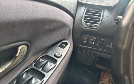 Mitsubishi Carisma I, 2001 год, 230 000 рублей, 9 фотография