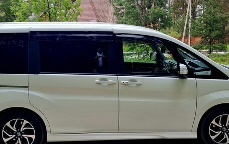 Honda Stepwgn IV, 2019 год, 2 400 000 рублей, 4 фотография