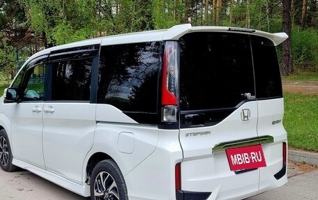 Honda Stepwgn IV, 2019 год, 2 400 000 рублей, 7 фотография
