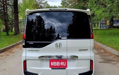 Honda Stepwgn IV, 2019 год, 2 400 000 рублей, 6 фотография