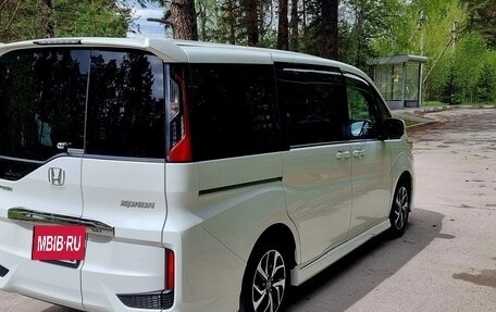 Honda Stepwgn IV, 2019 год, 2 400 000 рублей, 5 фотография