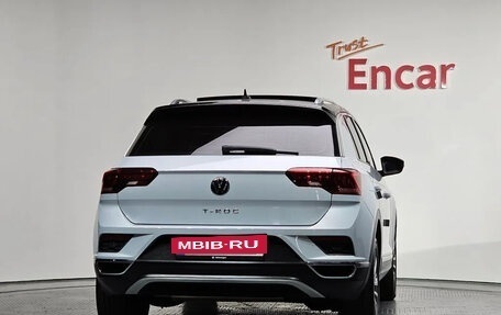 Volkswagen T-Roc I, 2022 год, 2 300 000 рублей, 4 фотография