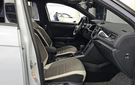 Volkswagen T-Roc I, 2022 год, 2 300 000 рублей, 14 фотография