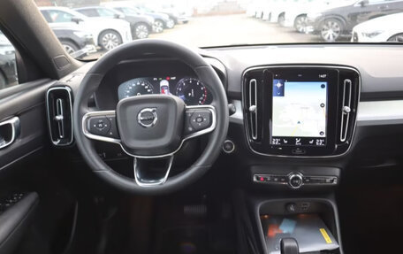Volvo XC40 I, 2023 год, 2 909 918 рублей, 10 фотография