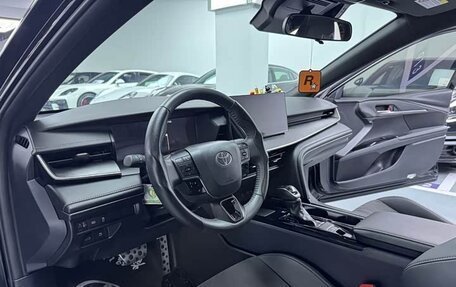 Toyota Camry, 2025 год, 3 800 000 рублей, 9 фотография