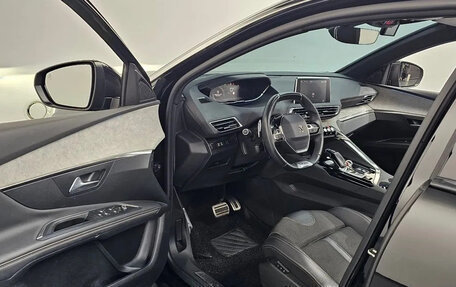 Peugeot 3008 II, 2022 год, 1 990 000 рублей, 5 фотография