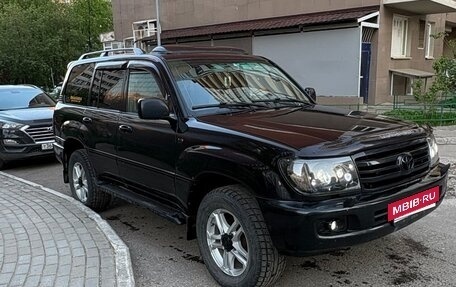 Toyota Land Cruiser 100 рестайлинг 2, 2006 год, 2 200 000 рублей, 2 фотография