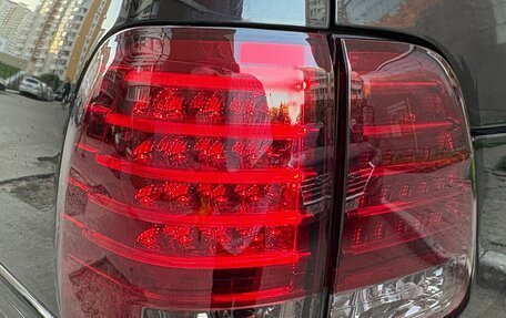 Toyota Land Cruiser 100 рестайлинг 2, 2006 год, 2 200 000 рублей, 5 фотография