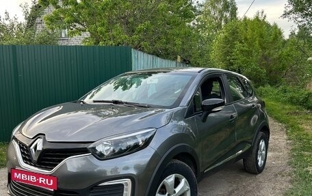 Renault Kaptur I рестайлинг, 2017 год, 1 050 000 рублей, 3 фотография