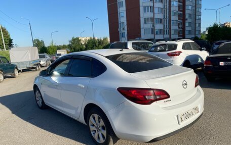 Opel Astra J, 2014 год, 710 000 рублей, 4 фотография