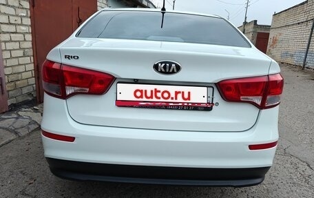 KIA Rio III рестайлинг, 2015 год, 1 034 000 рублей, 19 фотография