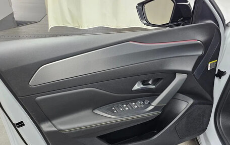 Peugeot 408, 2024 год, 3 240 000 рублей, 15 фотография