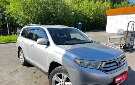 Toyota Highlander III, 2012 год, 1 765 000 рублей, 1 фотография